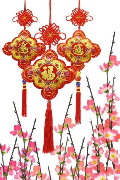 Chiński Nowy rok tradycyjne ozdoby i śliwkowy kwiat — Zdjęcie stockowe