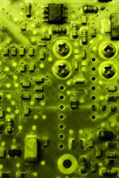 Astratto sfondo verde del vecchio circuito stampato sfocato — Foto Stock