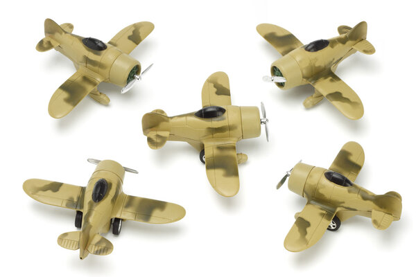 Пять игрушечных самолетов
