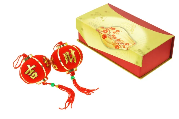 Ano novo chinês lanterna ornamento e caixa de presente — Fotografia de Stock