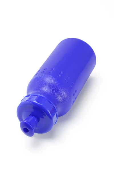 Blauer Kunststoff-Wasserbehälter — Stockfoto