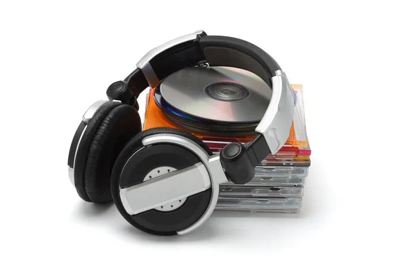 Stereo sluchátka a kompaktních disků — Stock fotografie