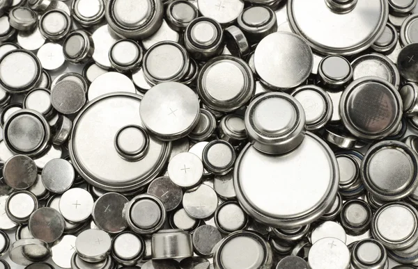 Baterias de lítio de vários tamanhos — Fotografia de Stock