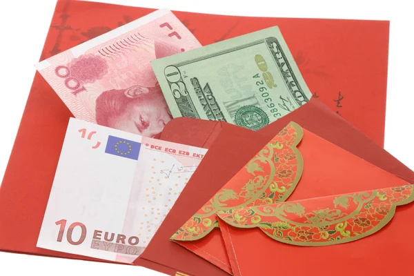 Çin yeni yılı kırmızı paketler ve Döviz notlar — Stok fotoğraf