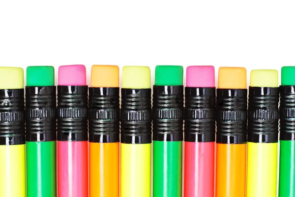 Kolorowe ołówki z Gumka szczyty — Zdjęcie stockowe