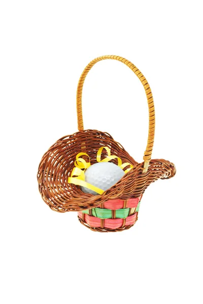 Golf ball in mini gift basket — Stock Photo, Image