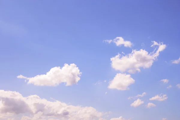 Modré oblohy jasno — Stock fotografie