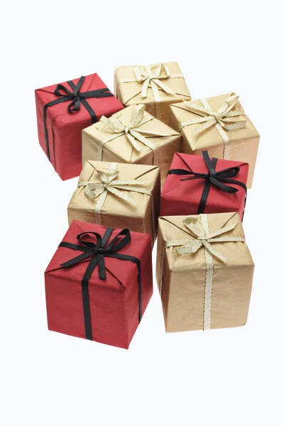 Farbige Geschenkboxen mit Schleifen — Stockfoto