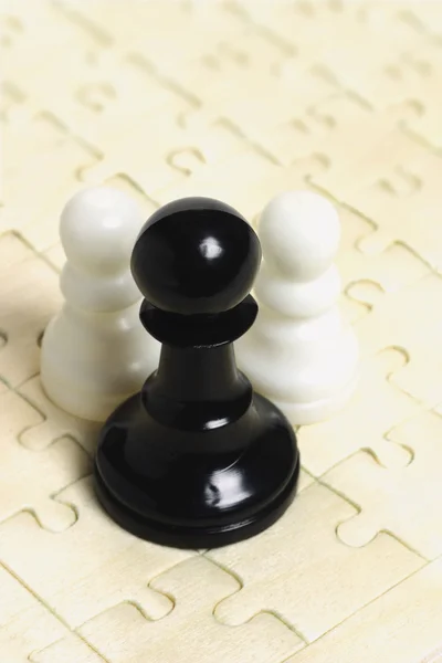 Černobílé šachy figurkami — Stock fotografie