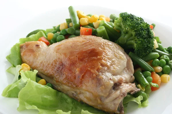 Pollo fritto con verdure — Foto Stock