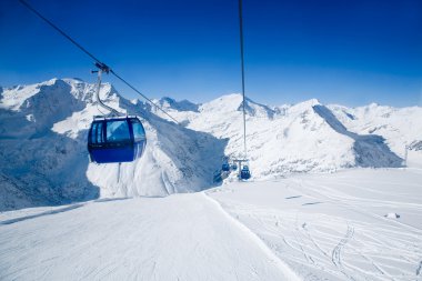 Ski resort clipart