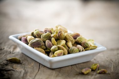 Pistachios clipart