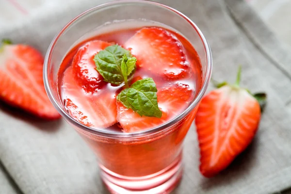 草莓饮料 — 图库照片