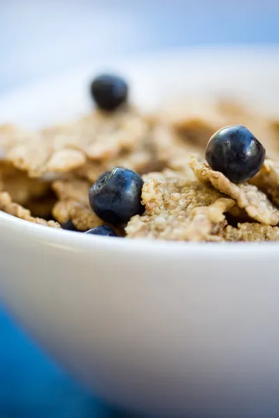 Cereales de desayuno con arándanos —  Fotos de Stock