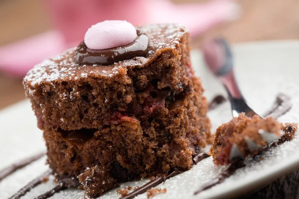Jordgubb-choklad tårta — Stockfoto