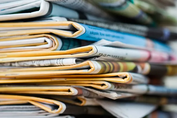 Gazeteler yığını — Stok fotoğraf