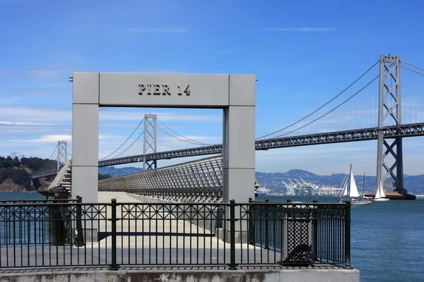 Pier and bay Bridge — Stok Foto
