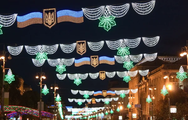 Неоновые огни ночью, ул. Крещатик, Киев, Украина — стоковое фото