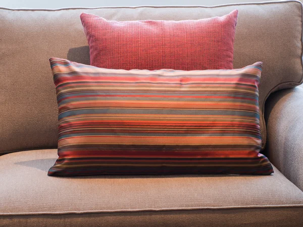 Almohadas en el sofá —  Fotos de Stock