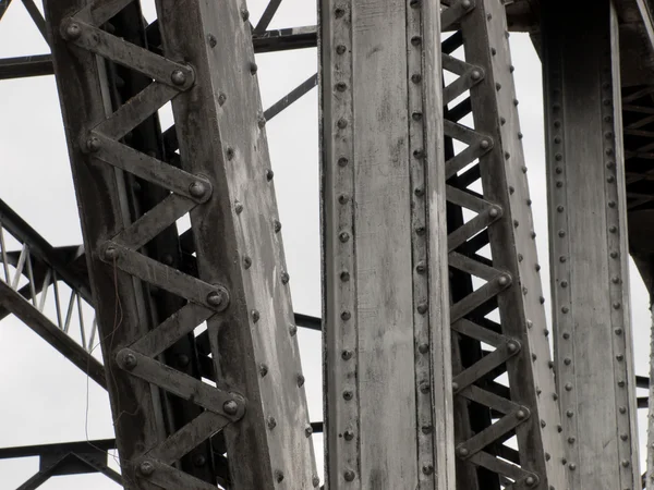 Puente ferroviario viejo —  Fotos de Stock