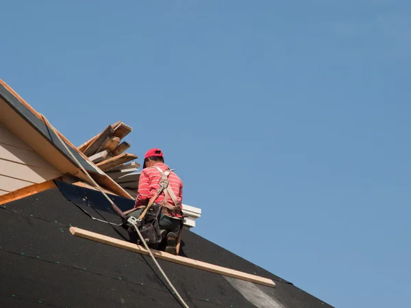 Naprawy dachu — Zdjęcie stockowe