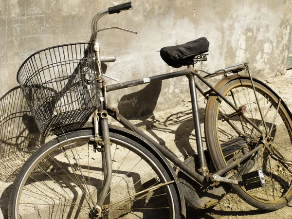 Bicicleta enferrujada — Fotografia de Stock