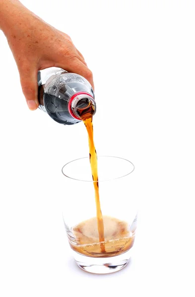 Ręczne wlewanie orzeźwiającego drinka — Zdjęcie stockowe
