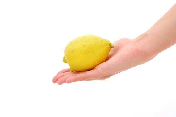 Cytryny w ręku — Zdjęcie stockowe