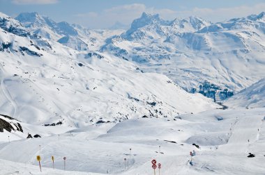 Avusturya Alpleri'nde Kayak Merkezi