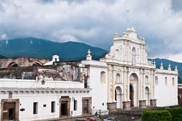 Antiga catedral na Nicarágua — Fotografia de Stock