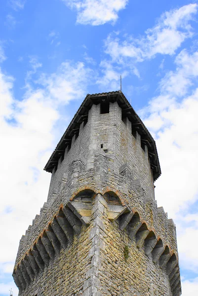 Vecchia torre a San Marino — Foto Stock