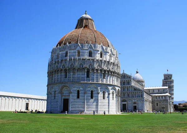 Church buildings in Pisa — Stock Photo, Image