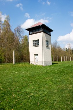 dachau toplama kampı tarafını Saat Kulesi