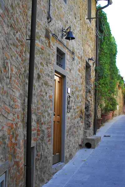 Antigua pared de la casa en Toscana — Foto de Stock