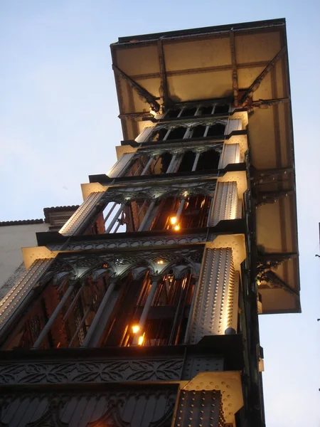 Aufzug in lisabon — Stockfoto