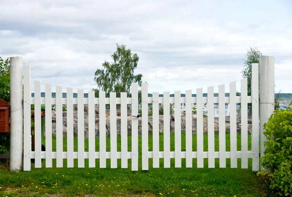 Beyaz çit — Stok fotoğraf