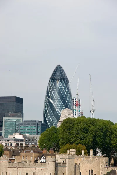 Modern office building in London — Stock Photo, Image