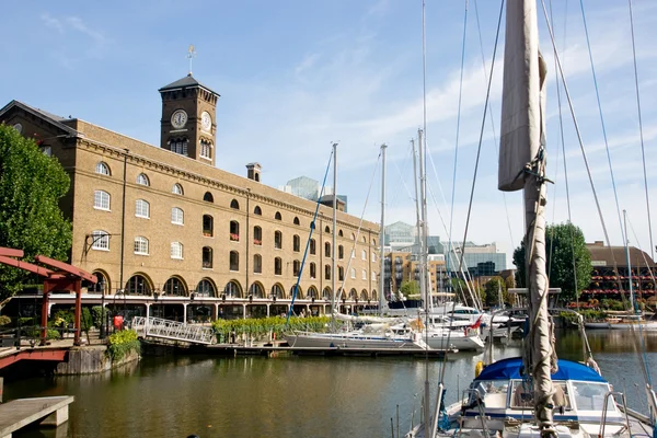 St Catherine docks, London — Stockfoto