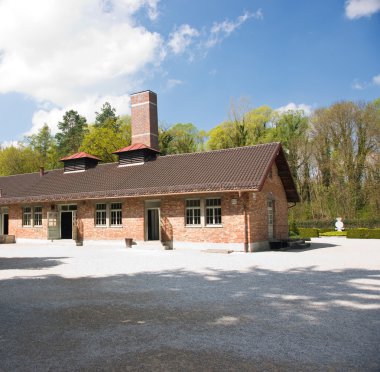 krematoryum dachau içinde