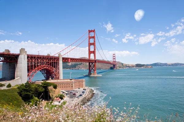Golden Gate Bridge with moon — Stock Photo, Image