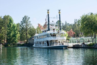 Paddle wheel boat clipart