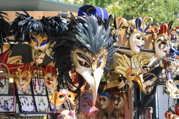 Imagem de máscaras coloridas em Veneza — Fotografia de Stock