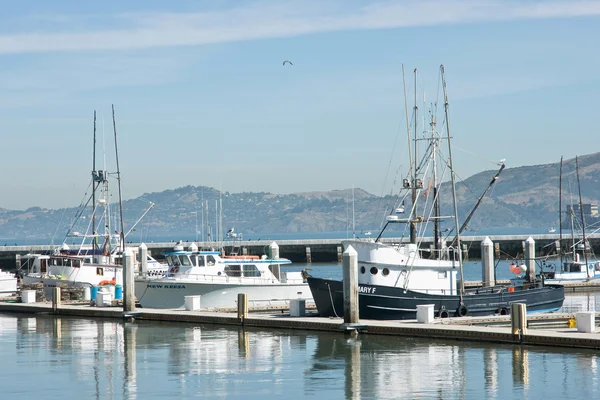 Barche da pesca nel porto SF — Foto Stock