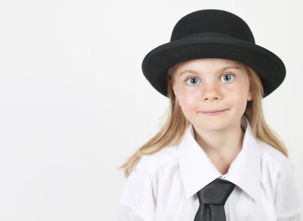 stock image Portrait eines jungen Mädchens mit hemd und krawatte