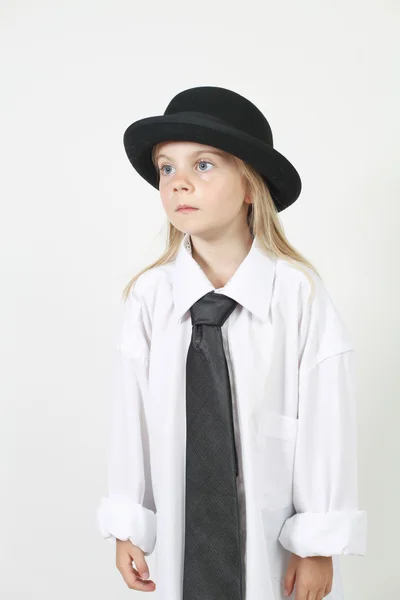 Portrait eines jungen Mädchens mit hemd und krawatte — Stock Photo, Image