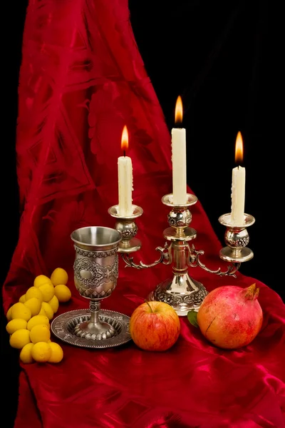 杯水果和蜡烛 — 图库照片