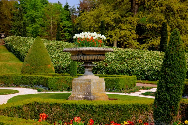 Inglés stately home garden — Foto de Stock
