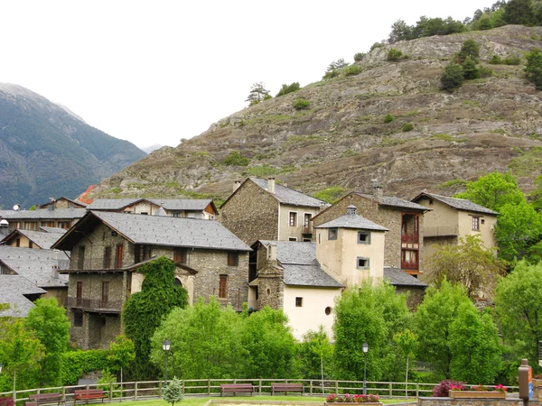 Little village in Pyrenees — Stock Photo, Image