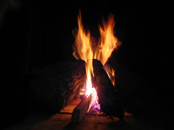 Chimenea de combustión caliente — Foto de Stock