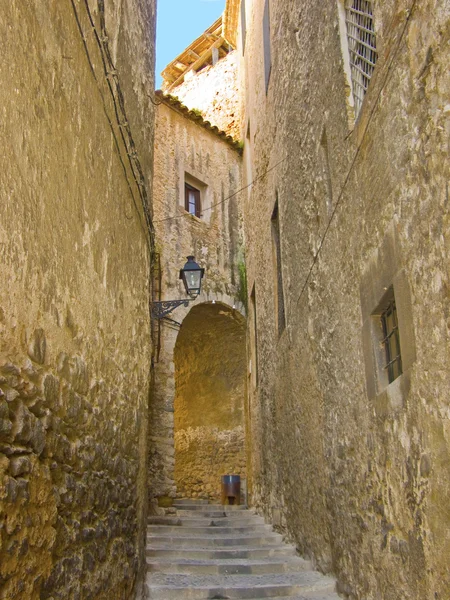 Calle estrecha de Girona — Foto de Stock